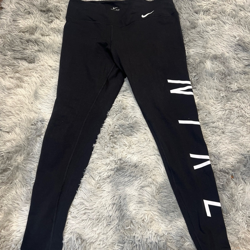 Women’s NIKE DRIFIT  Athletic Leggings Size XL